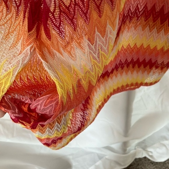 C & C California: Sheer red/orange/yellow beach coverup with pockets- M - Picture 8 of 16